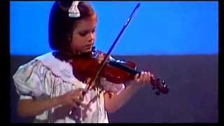 Astrid Bryan  speelt viool  1989 [upl. by Filberte255]