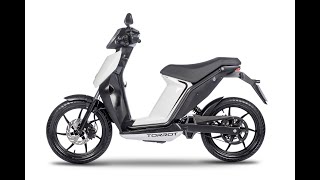 Torrot Muvi Executive 3kw Electrc Moped Static Review  Comparison with Askoll  GreenMopedscom [upl. by Allayne345]