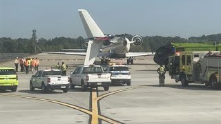 2 planes collide on taxiway at HartsfieldJackson airport in Atlanta FAA says [upl. by Nitreb]