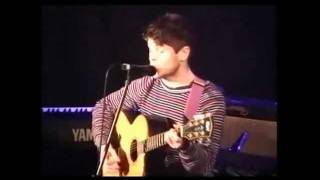 Iwan Rheon  Simple Song Live [upl. by Lemhar]