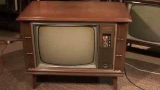 Watch a 1970 Zenith COLOR TV and news broadcast from Chicago [upl. by Cammie108]