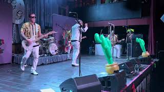 Me First and the Gimme Gimmes Good 4 You May 5 2024 [upl. by Gavin708]