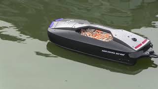 RC Fishing Bait Boat 3151V3 BAITING 500 bait boat nearshore fishing [upl. by Aelak49]