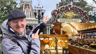 Le restaurant Plaza Garden à Disneyland paris [upl. by Nairadas]