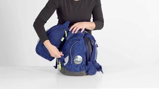 ergobag pack » Sportrucksack richtig befestigen [upl. by Damiani]