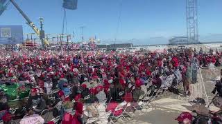 Crowd size at Donald Trump rally in Wildwood NJ [upl. by Joeann]