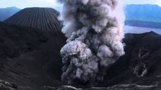 gunung bromo meletus [upl. by Tireb367]