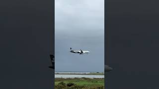 Beautiful sight to view epic scenery ​⁠perfect landing by airnz aucklandairport airtahitinui [upl. by Moyna27]