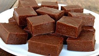 HOW TO MAKE CHOCOLATE FUDGE [upl. by Zeni207]