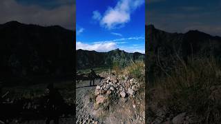 Je monte sur un volcan volcano voyage travel [upl. by Eidob]