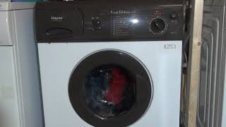 Hotpoint First Edition WM52B  Colourfast cotton 60c [upl. by Emlin]