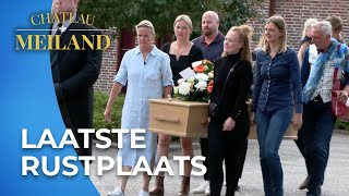 Familie neemt EMOTIONEEL AFSCHEID van oma Jenny 😢😢  Chateau Meiland [upl. by Eatnuahs]