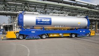 Erstes automatisch fahrendes Fahrzeug bei BASF in Ludwigshafen [upl. by Ettennek515]