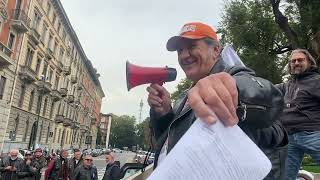 La nuova protesta dei biker milanesi  vogliamo un tavolo in comune E no agli eco talebani [upl. by Serrell]