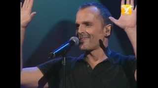 Miguel Bosé Morena Mía Festival de Viña 2005 [upl. by Lizbeth]