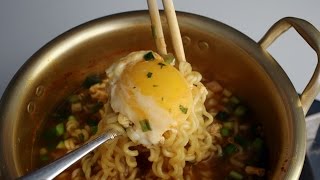 How to make Korean ramyeon Ramyeon 라면 aka ramen [upl. by Onairelav]