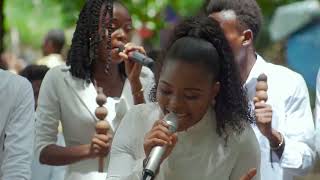 Liliane Mwimpe dans Puekalelu version 2 live recording [upl. by Aihsik238]