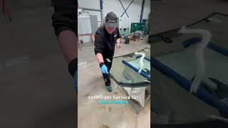 Frontscheibe wechseln VW Beach  Autoglas Hammer in Aachen aachen autoglass autoglassrepair [upl. by Lyrahs]